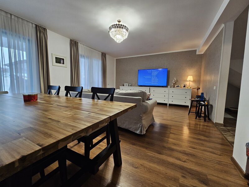 Comuna Berceni, Strada Intre Vii,